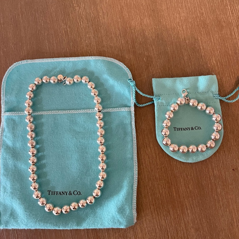 Tiffany HardWear
Ball Necklace and Bracelet